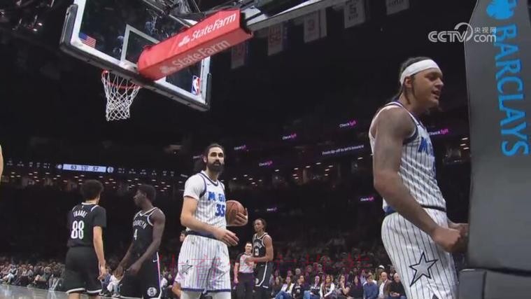 班凯罗30+14 魔术险胜篮网